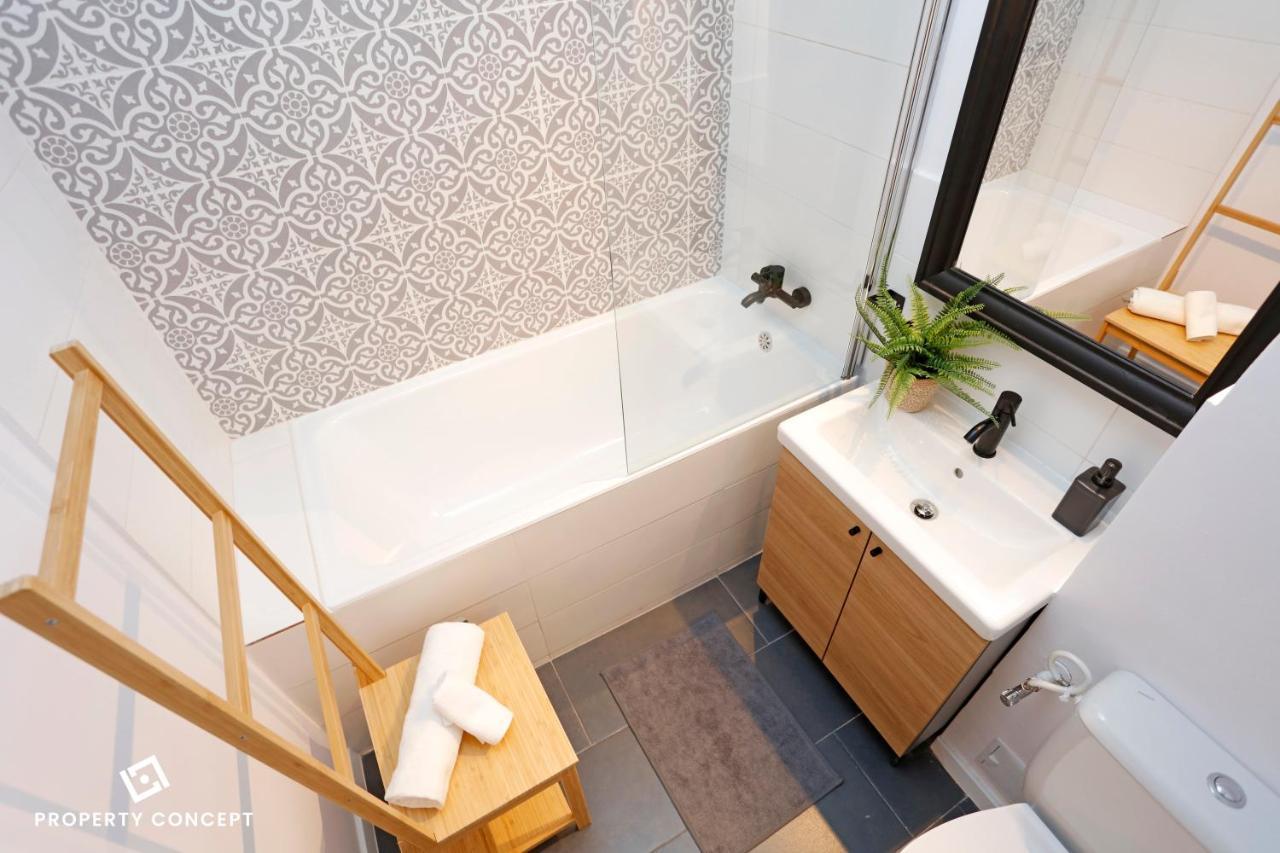 Chic Scandinavian Style Studio Apartment Bucharest Exterior photo